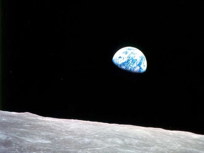 Apollo8_Moon_Earth.jpg